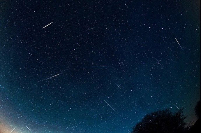Noche de pelicula viendo la prima lluvia de estrellas