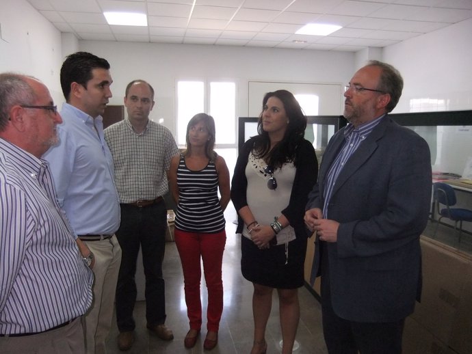 Manuel Gabriel Pérez visita el CADE de La Carolina