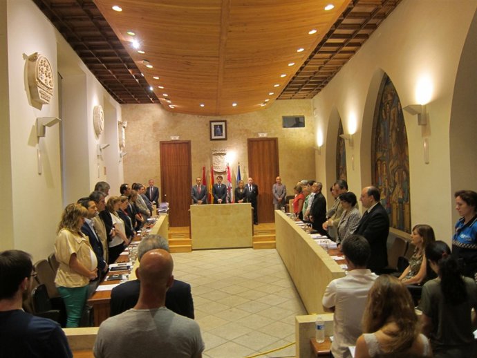 Minuto de silencio en el pleno del Ayuntamiento de Salamanca