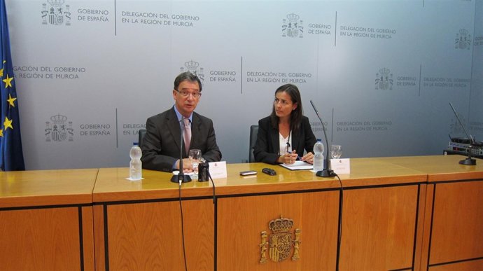 Bascuñana en rueda de prensa contesta a las preguntas de los medios