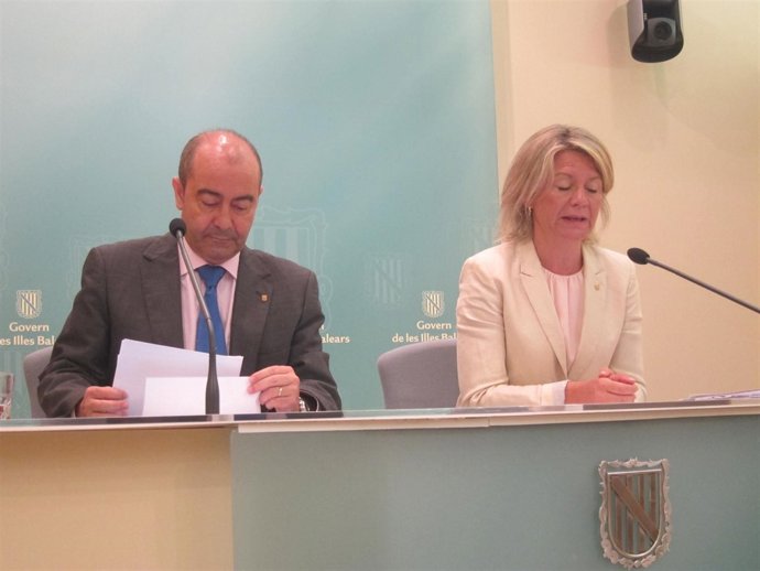 Gómez y Riera en rueda de prensa