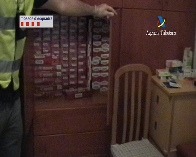 Golpe a una red de venta de tabaco de contrabando