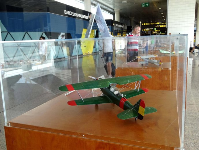 Muestra de la Fundación Aena de aviones históricos 