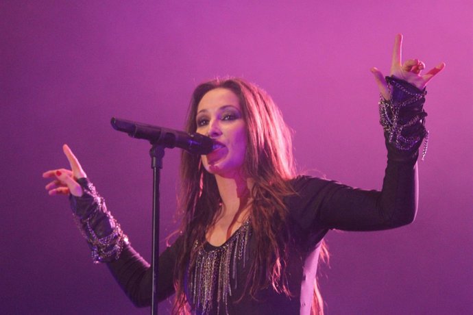 Malú en el concierto de la campa de La Magdalena