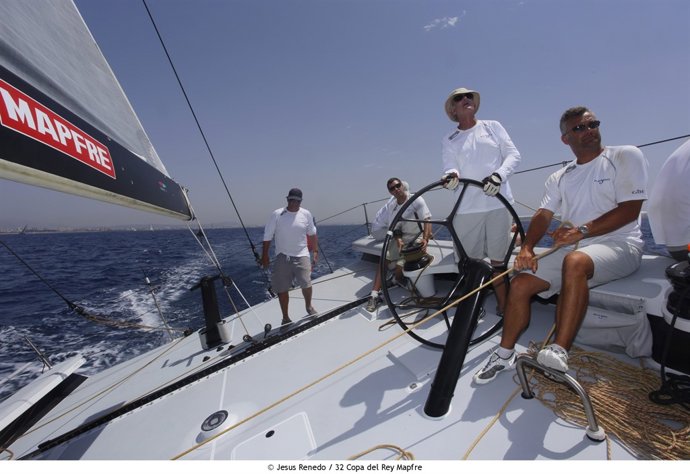 Entrenamiento a bordo del IRC0 'Alegre' con el cántabro Carlos Ruigómez