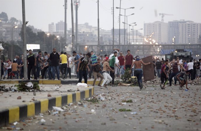 65 Muertos En Choques Entre Islamistas Y Fuerzas De Seguridad En El Cairo