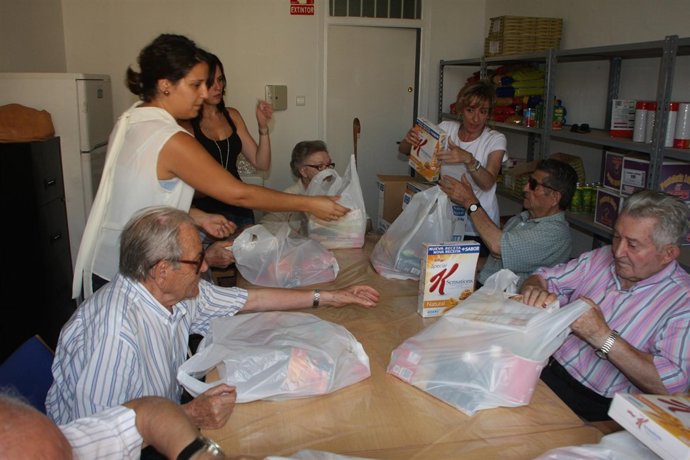 La Residencia de Mayores colabora con el Servicio de Reparto de Alimentos.