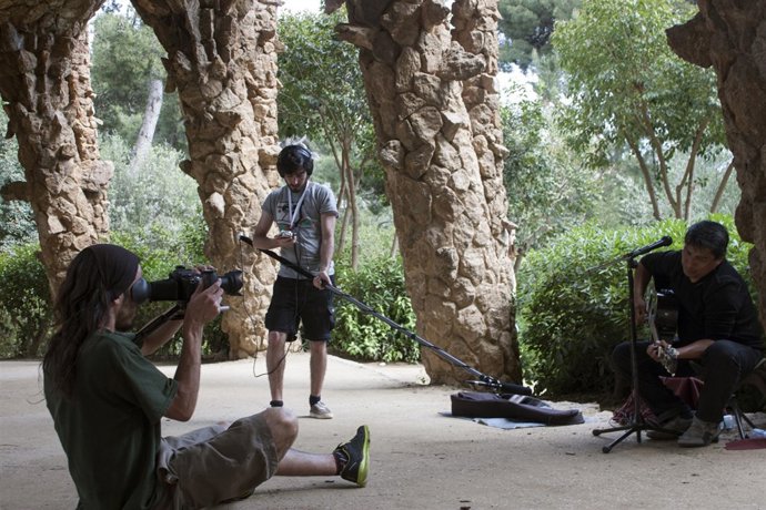 Grabación del documental 'El dret a Gaudír' en el parque Güell