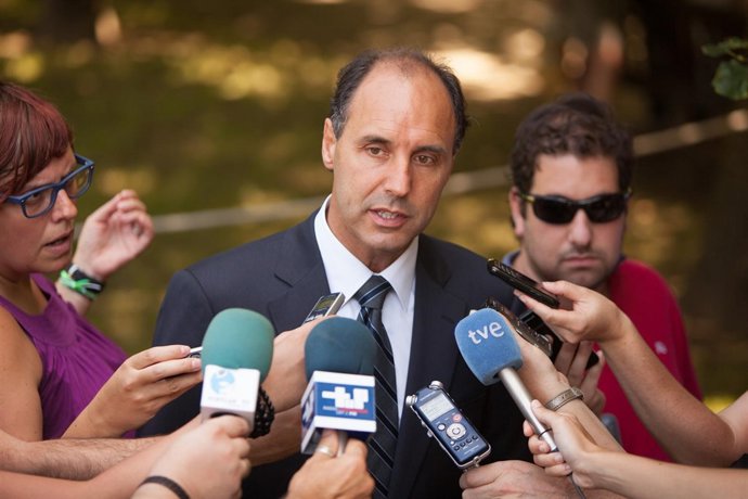 Diego hace declaraciones a los medios