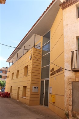 Villarroya del Campo inaugura el edificio que alberga la casa consistorial.