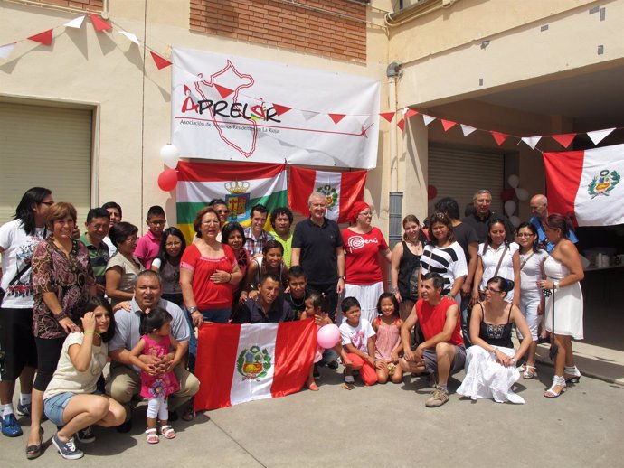 Del Río participa en la fiesta del Día de Perú