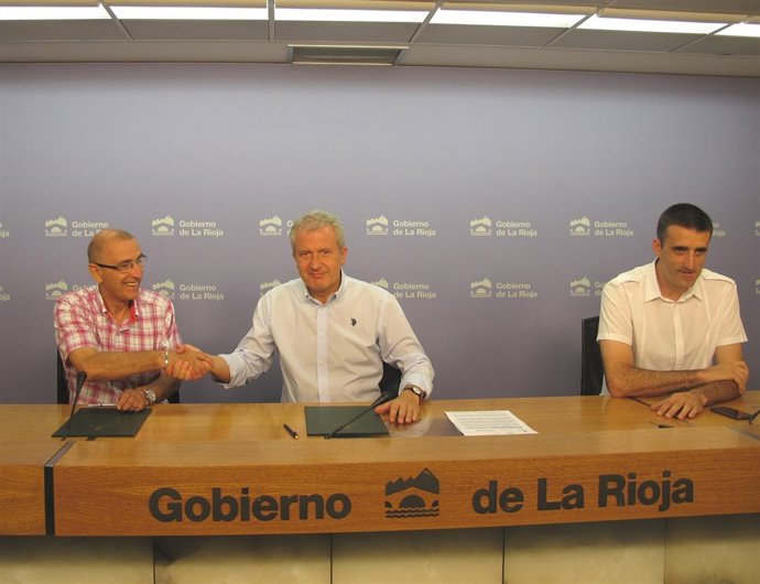 Del Río y Olalde, tras firmar el acuerdo