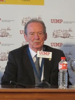 El director de la RAE, José Manuel Blecua, en la UIMP