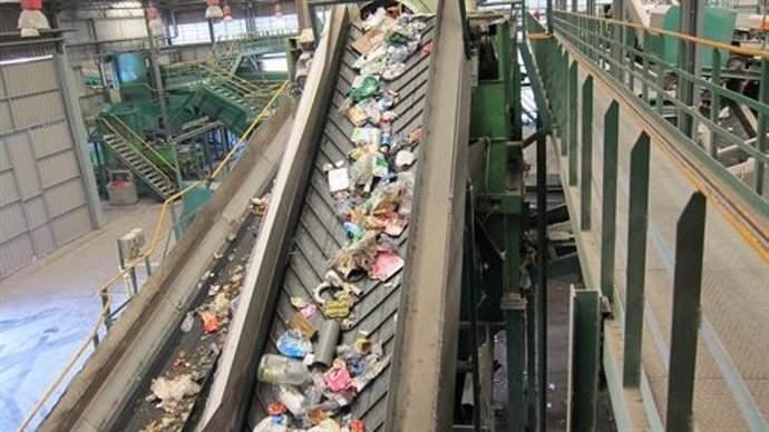 Cinta de una planta de tratamiento de residuos