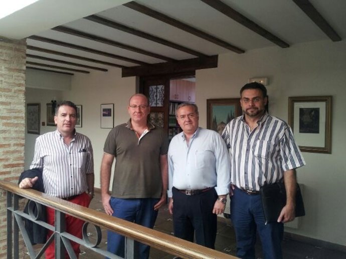 La Junta de Gobierno del Coaatja, reunido con el edil de Urbanismo de Jaén