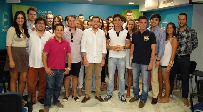 Paniagua y López con el Comité Ejecutivo de NN.GG Córdoba