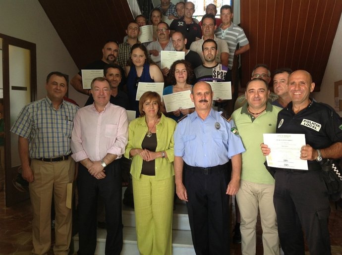 Entrega de diplomas a los nuevos voluntarios de Protección Civil