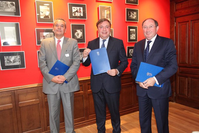 Firma del convenio para las obras del polígono Los Gavilanes
