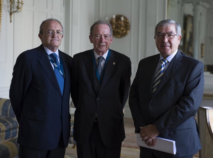 Participantes en 'El español, lengua internacional y del conocimiento' 