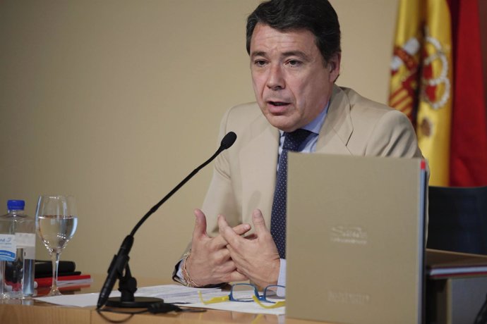 González en rueda del Consejo presentando el Estudio de viabilidad de Eurovegas
