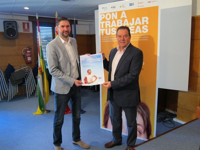 Eduardo Fernández y Javier Ureña presentan el VII Concurso 'FER Emprende'
