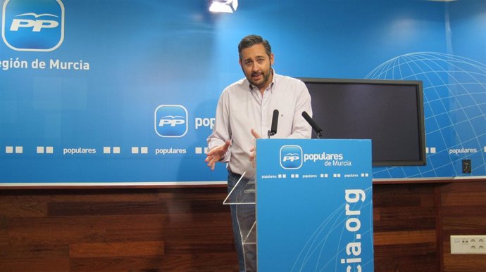 El portavoz adjunto del Partido Popular, Víctor Manuel Martínez