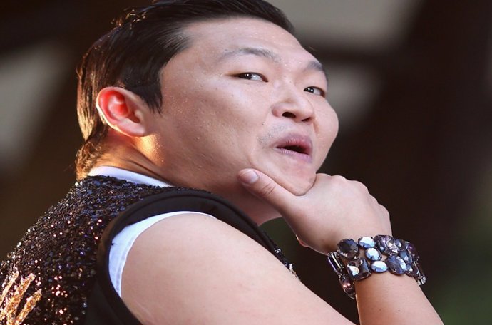 El rapero coreano PSY tiene problemas con el acohol
