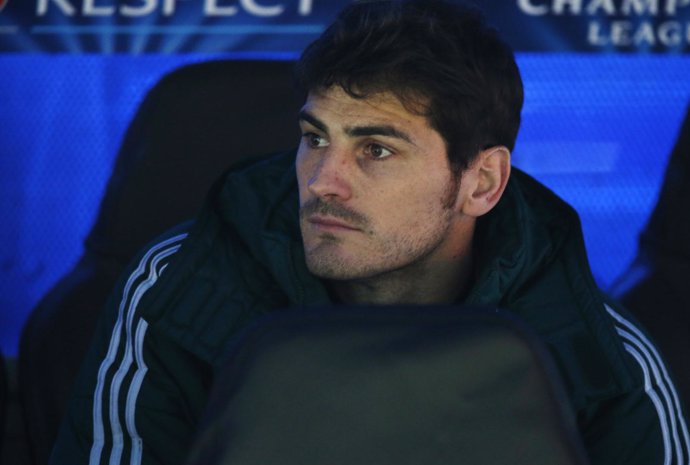 Iker Casillas en el banquillo