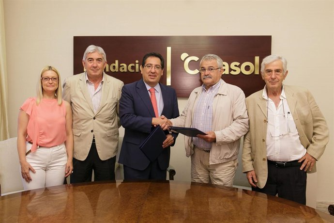 Fundación Cajasol renueva su convenio de colaboración con el Club de Rugby
