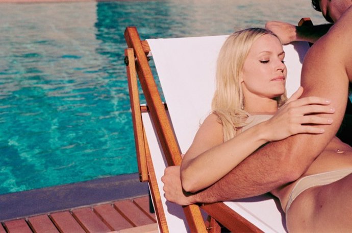 Los españoles, entre los europeos que mas ligan en verano