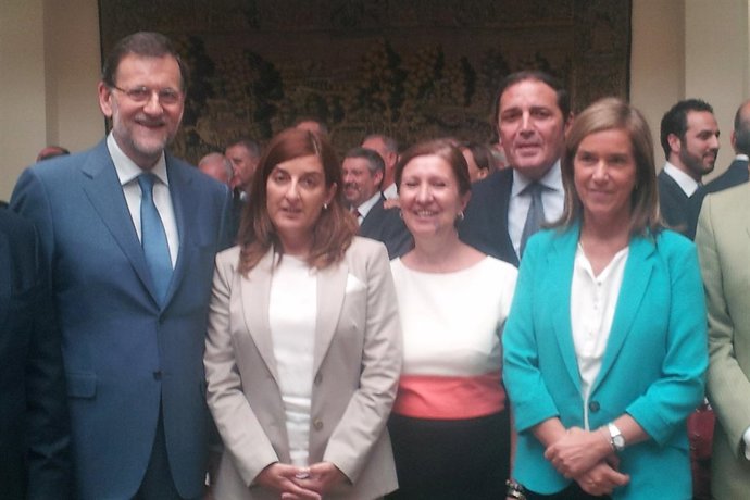 La vicepresidenta y consejera de Sanidad con Rajoy y Mato en La Moncloa