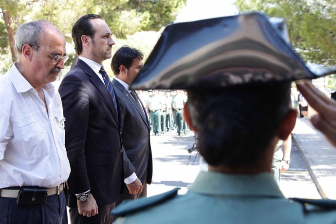 Antonio Salvà, José Ramón Bauzá y guardia civil