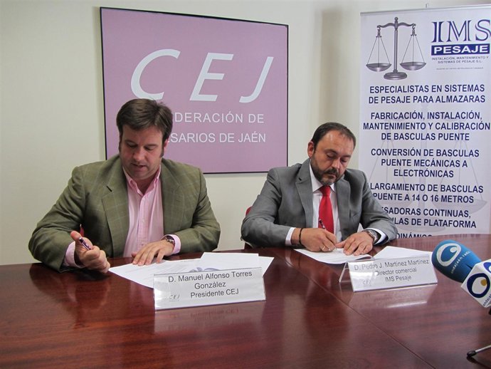 Firma del convenio entre la CEJ e IMS Pesaje