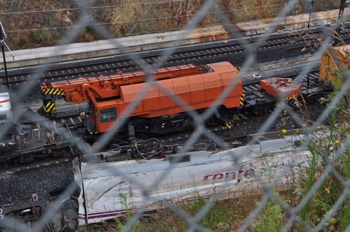 Locomotora del tren siniestrado en el accidente de Angrois