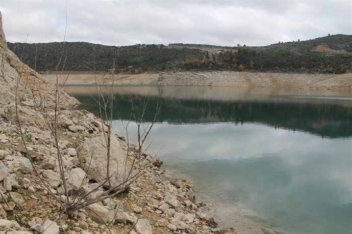 ENTREPEÑAS Y BUENDÍA