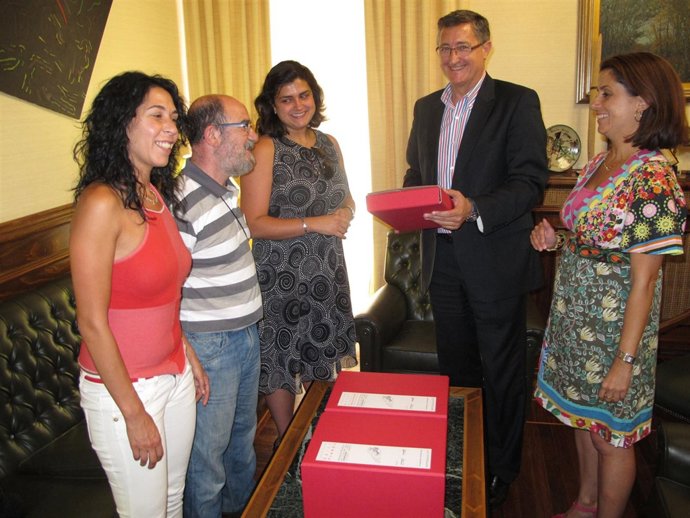 Entrega del proyecto del asilo de San José