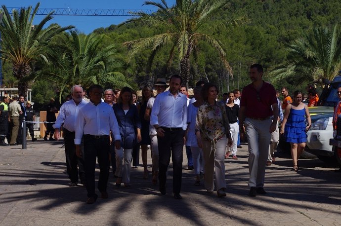 El Príncipe Felipe, la Reina, Arias Cañete y Bauzá en Andratx