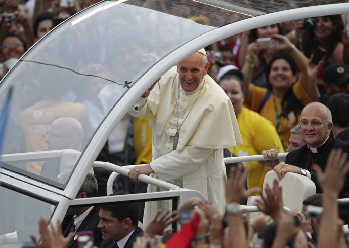 El Papa llega a Río de Janeiro, Brasil
