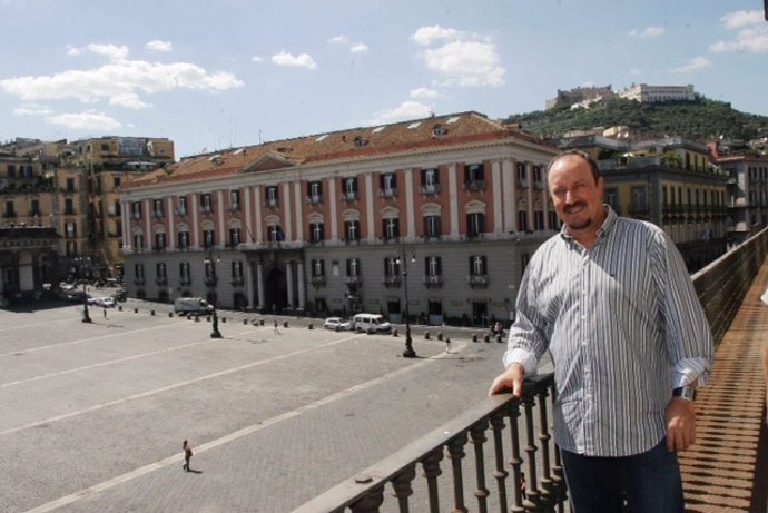 Rafa Benítez en el Palacio Real de Nápoles