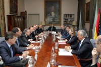 Fomento y las empresas del ferrocarril acuerdan proteger la imagen internacional de la Alta Velocidad