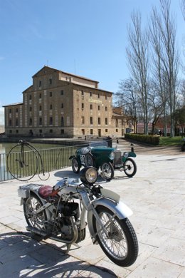 Vehículos antiguos en Medina de Rioseco (Valladolid)