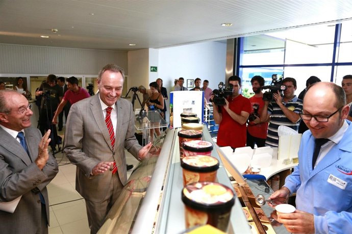Fabra visita la empresa Helados Alacant