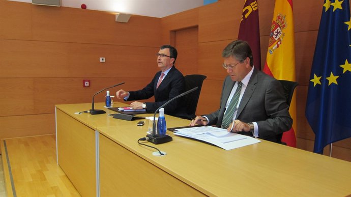 Bernal y Ballesta en la rueda de prensa posterior al Consejo de Gobierno