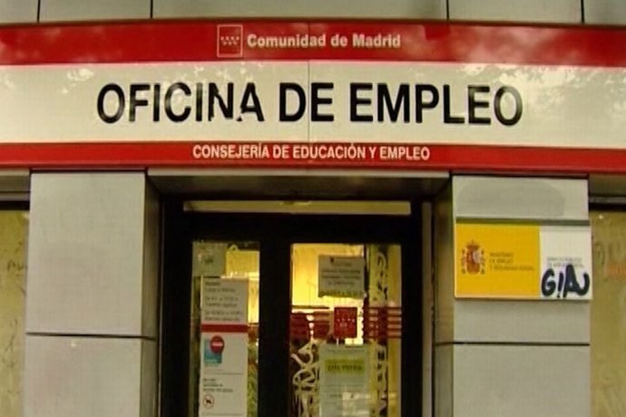 El paro baja en 64.866 personas en el mes de julio