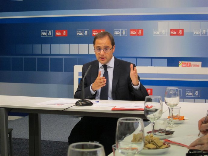 César Luena repasa la situación actual en La Rioja