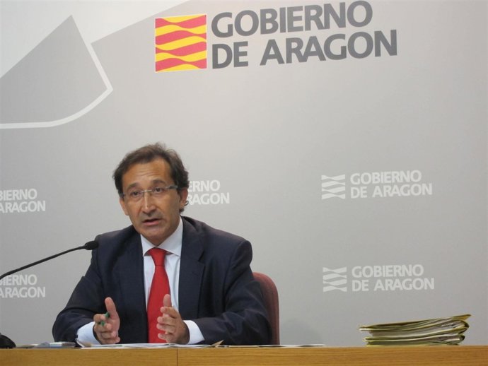 El consejero de Hacienda y Administración Pública, José Luis Saz