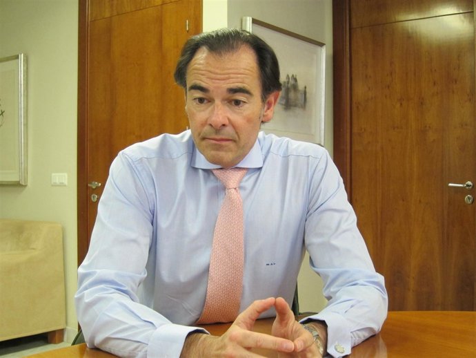 Manuel LLombart