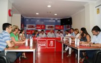 PSOE-A advierte del "desmantelamiento" de los servicios sociales que supondrá la reforma local
