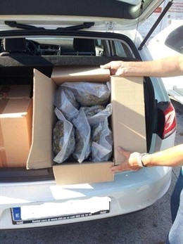 Material incautado en el coche