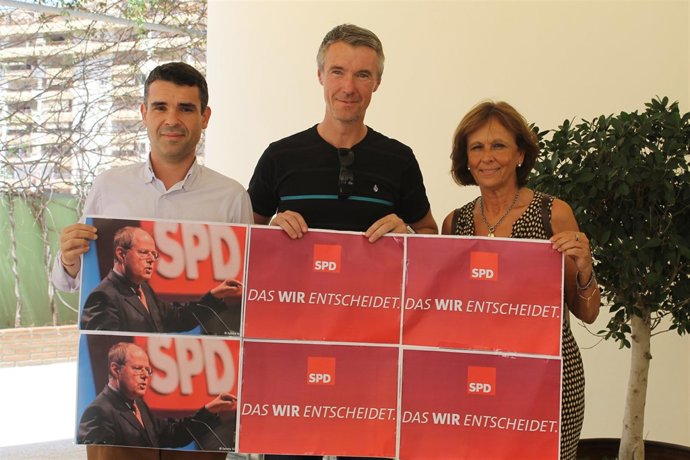 José Bernal y Remedios Martel con el representante del SPD